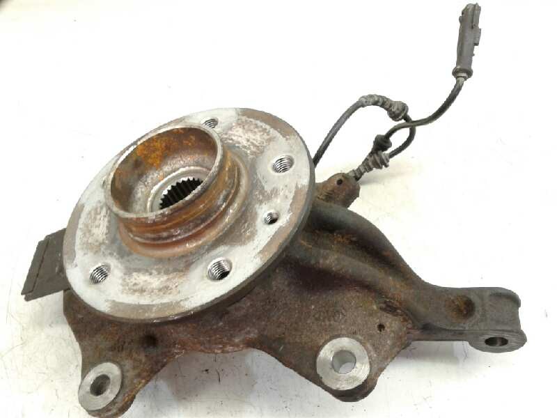 Recambio de mangueta delantera derecha para renault scenic iii 1.4 tce referencia OEM IAM   