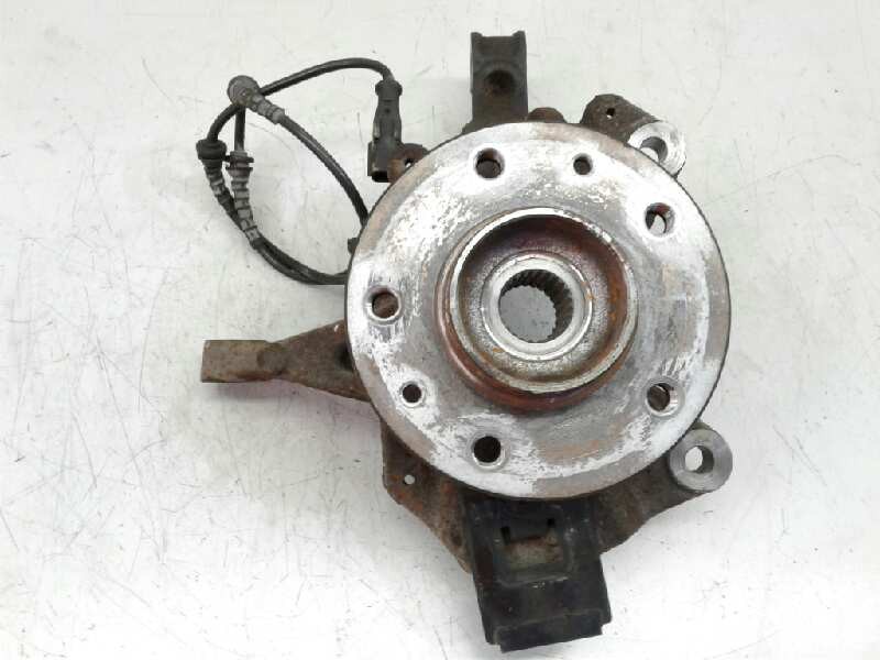Recambio de mangueta delantera derecha para renault scenic iii 1.4 tce referencia OEM IAM   