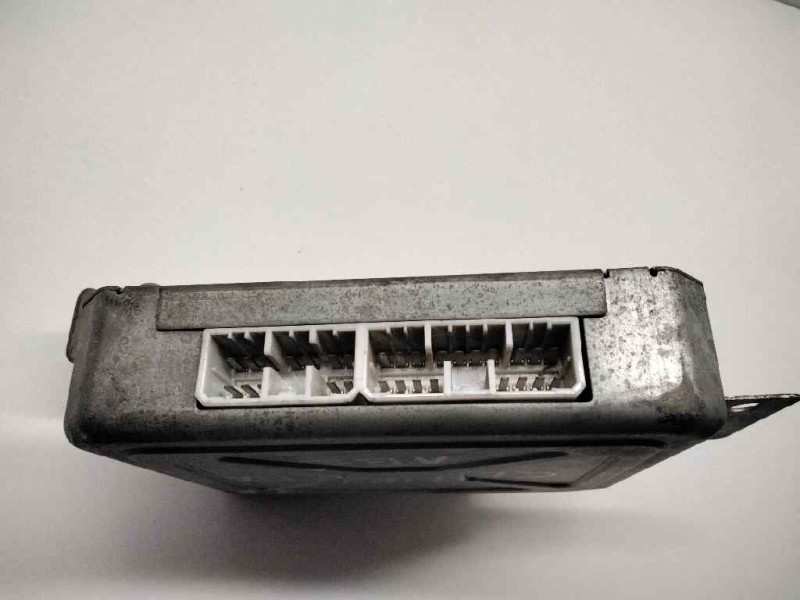 Recambio de centralita abs para ford sierra turnier 2.0 referencia OEM IAM GA2A67650  7937