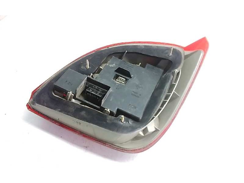 Recambio de piloto trasero izquierdo para ford fiesta berlina (dx) ghia referencia OEM IAM 96FG13N004  