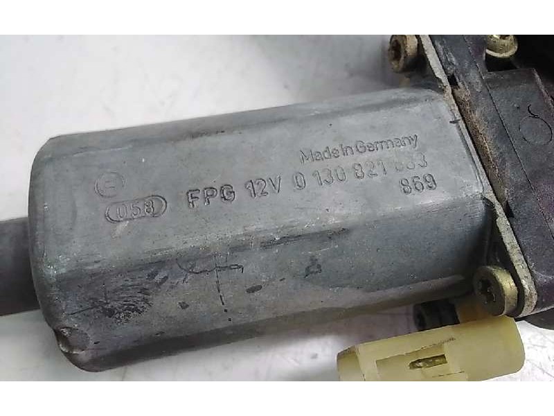 Recambio de elevalunas delantero derecho para ford fiesta berlina (dx) ghia referencia OEM IAM 0130821683  