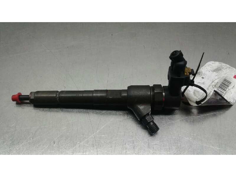 Recambio de inyector para opel corsa c corsavan referencia OEM IAM 0445110083  