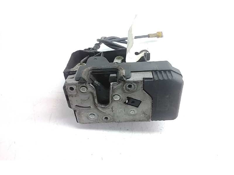 Recambio de cerradura puerta delantera derecha para opel vivaro furgón doble cab. 2.9t largo referencia OEM IAM 8200008248  