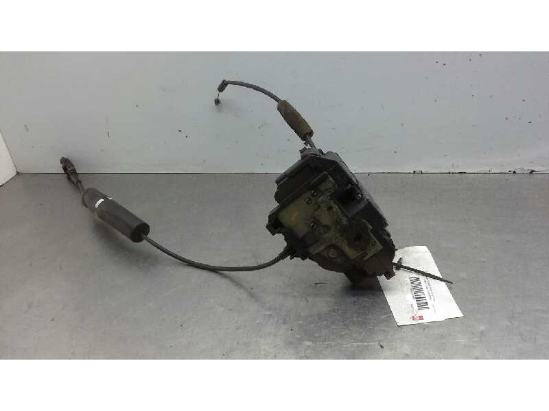 Recambio de cerradura puerta trasera derecha para renault scenic iii grand bose edition referencia OEM IAM   