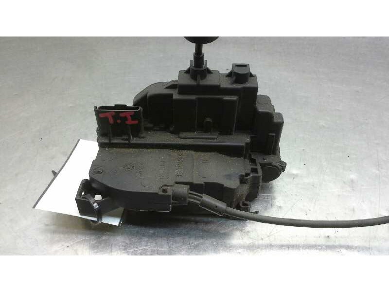 Recambio de cerradura puerta trasera izquierda para renault scenic iii grand bose edition referencia OEM IAM   