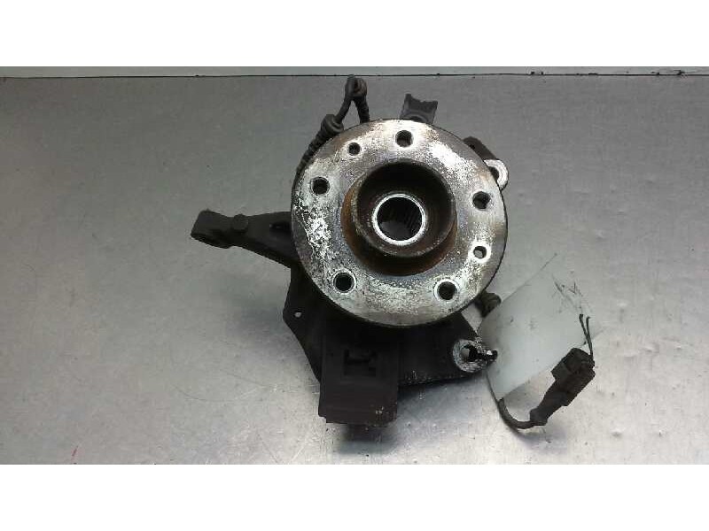 Recambio de mangueta delantera derecha para renault scenic iii grand bose edition referencia OEM IAM   