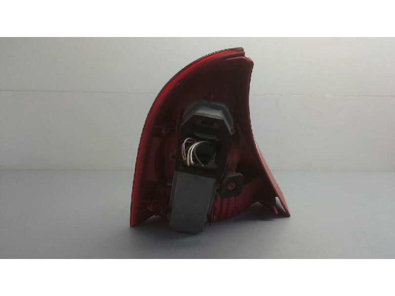 Recambio de piloto trasero derecho para renault clio ii fase ii (b/cb0) authentique referencia OEM IAM 8200917487  