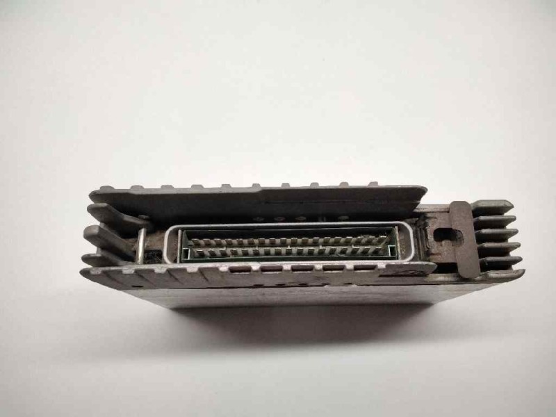 Recambio de centralita abs para ford sierra turnier referencia OEM IAM 85GG2C013AG  