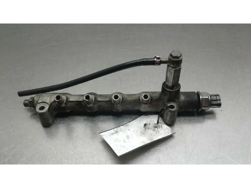 Recambio de rampa inyectora para opel zafira b family referencia OEM IAM 43391/002C  