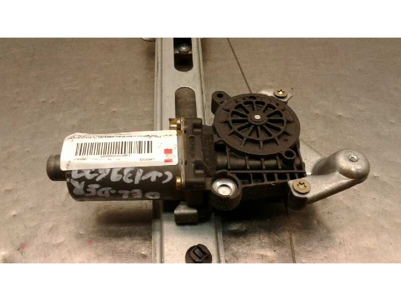 Recambio de elevalunas delantero derecho para mercedes clase a (w168) 140 (168.031) referencia OEM IAM 0130821672  