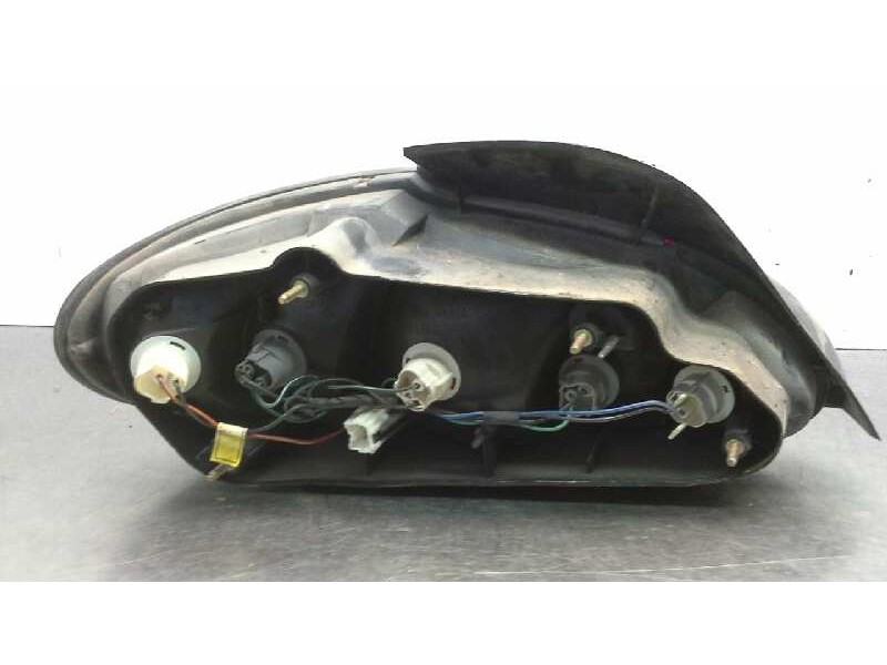 Recambio de piloto trasero derecho para hyundai lantra berlina (rd) 2.0 gls referencia OEM IAM   