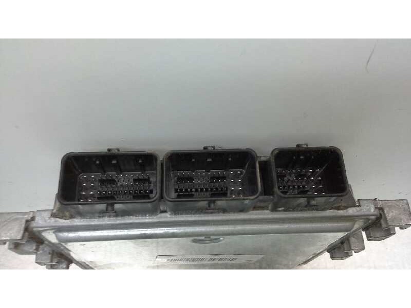 Recambio de centralita motor uce para renault megane ii classic berlina 1.5 dci diesel referencia OEM IAM 8200542288 231 