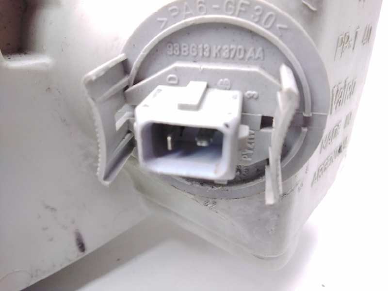 Recambio de faro derecho para ford escort berl./turnier atlanta berlina referencia OEM IAM 1076554  