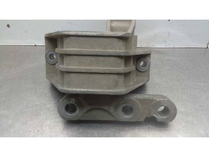 Recambio de soporte motor izquierdo superior para opel vectra c berlina design referencia OEM IAM V04658  