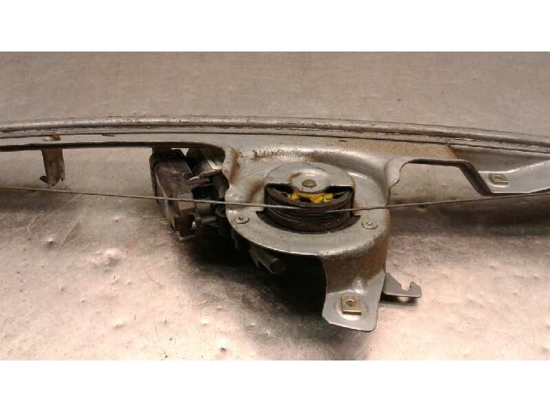 Recambio de elevalunas delantero derecho para renault scenic ii i- music referencia OEM IAM 8200646840  