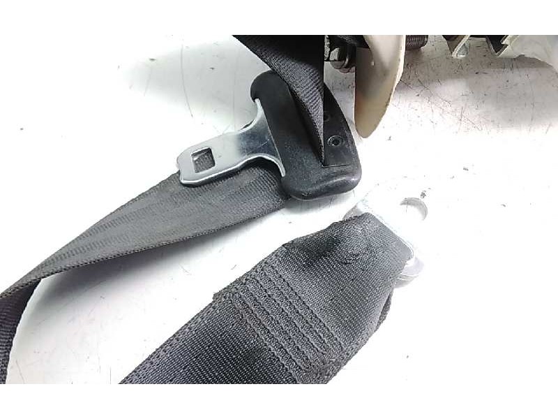 Recambio de cinturon seguridad trasero derecho para lexus ct 200h referencia OEM IAM C085407  
