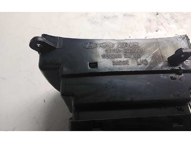 Recambio de aireador central para hyundai elantra (xd) 1.6 comfort (4-ptas.) referencia OEM IAM 974102D500  