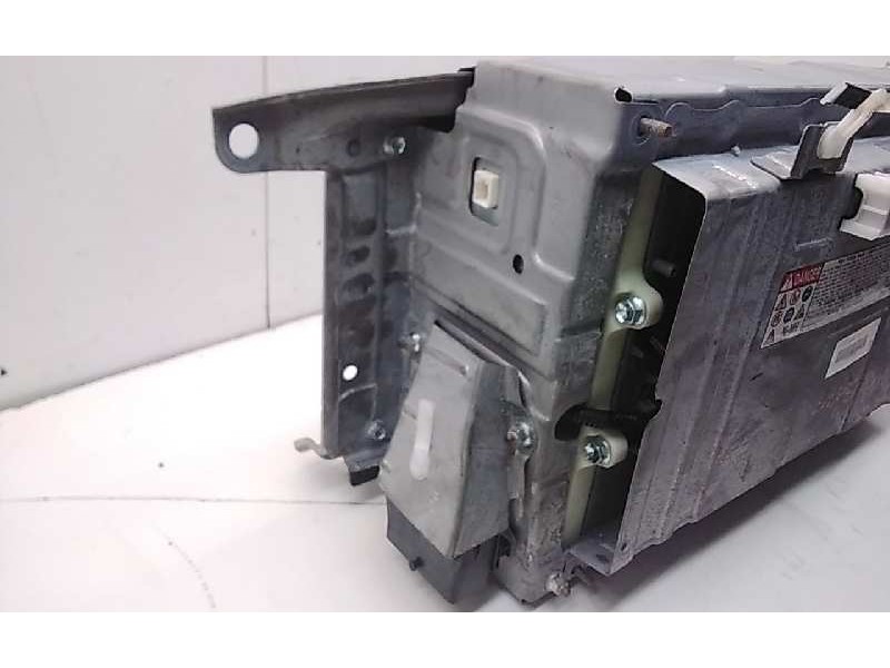 Recambio de bateria hibrido para toyota yaris hybrid feel referencia OEM IAM AA038AP1  
