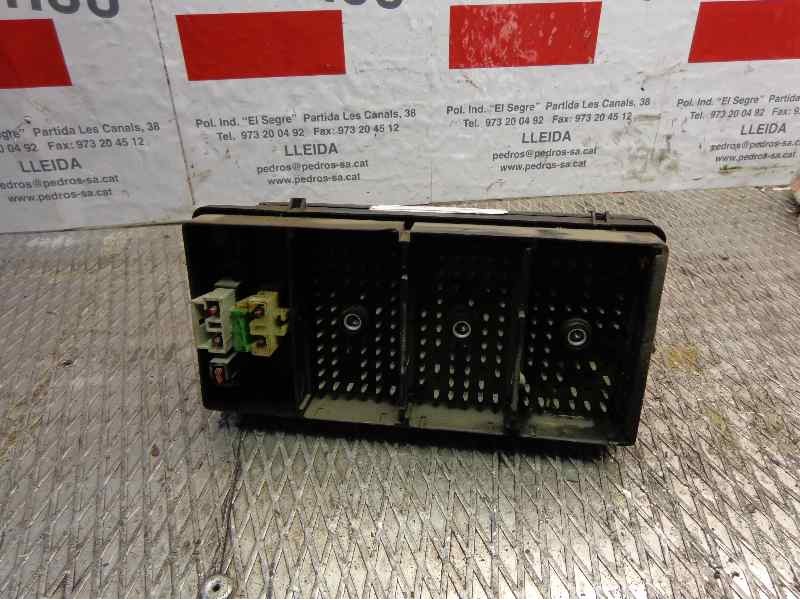 Recambio de caja fusibles para daewoo nubira berlina 2.0 cat referencia OEM IAM 96588752  90762
