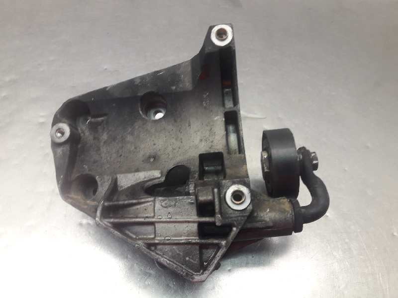 Recambio de soporte alternador para bmw x3 (e83) 3.0d referencia OEM IAM 64557786709  