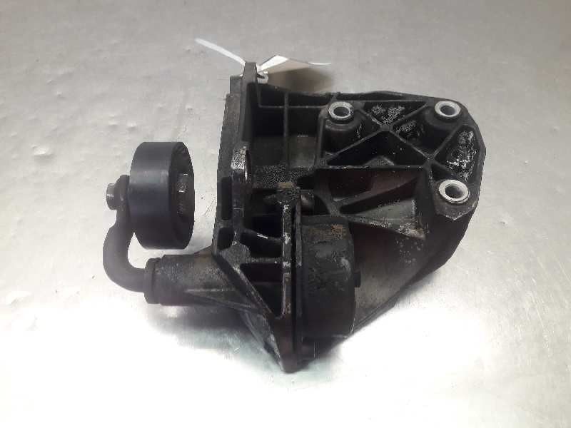 Recambio de soporte alternador para bmw x3 (e83) 3.0d referencia OEM IAM 64557786709  