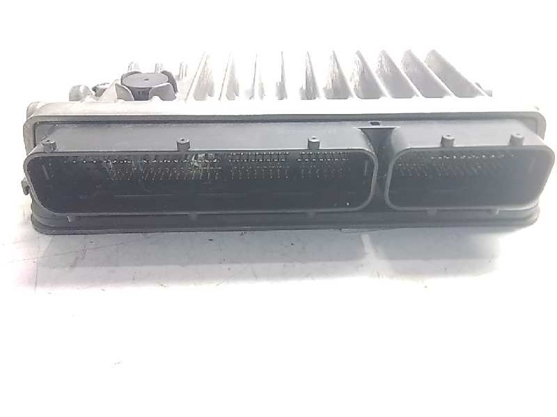 Recambio de centralita motor uce para toyota yaris hybrid feel referencia OEM IAM 896610U23045  