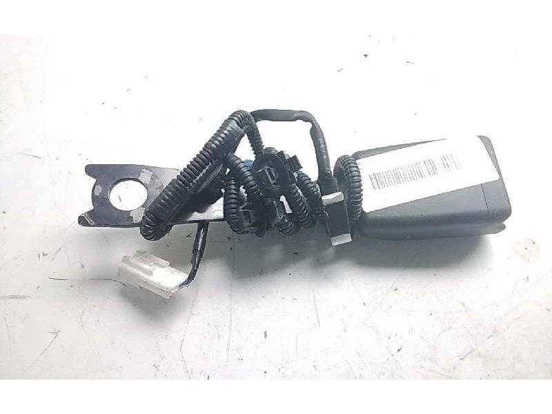 Recambio de enganche delantero izquierdo para toyota yaris hybrid feel referencia OEM IAM 1067877  