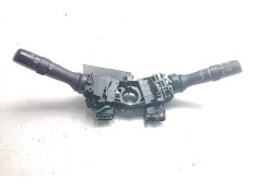 Recambio de mando limpia para toyota yaris hybrid feel referencia OEM IAM   