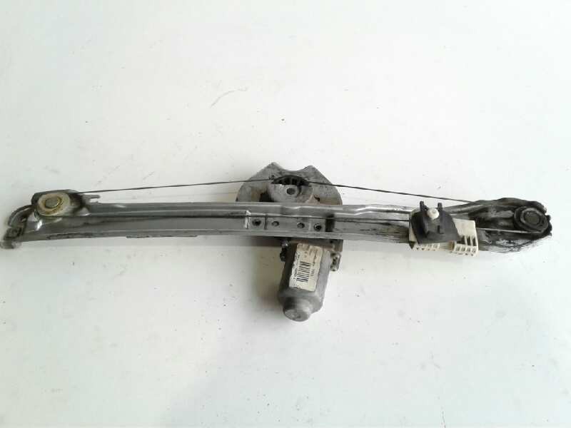 Recambio de elevalunas trasero derecho para renault clio iii authentique referencia OEM IAM 8200291155  