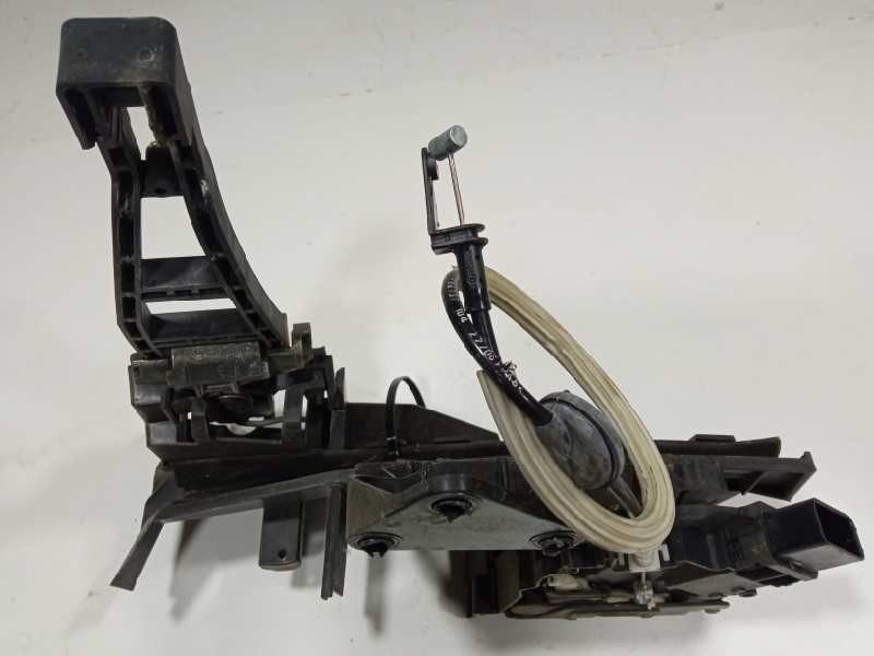 Recambio de cerradura puerta delantera izquierda para ford focus berlina (cap) 1.6 tdci cat referencia OEM IAM 924003100  