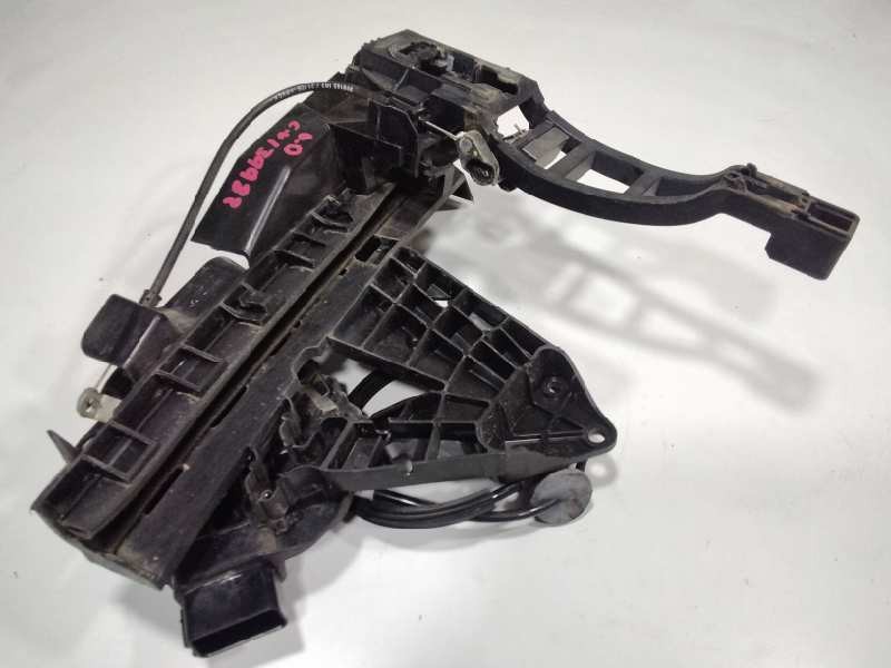 Recambio de cerradura puerta delantera derecha para ford focus berlina (cap) 1.6 tdci cat referencia OEM IAM   