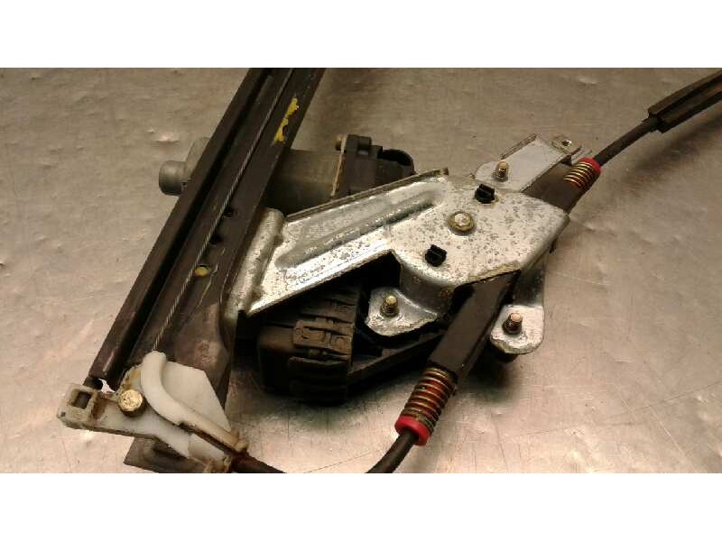 Recambio de elevalunas delantero izquierdo para ford mondeo berlina (ge) ambiente referencia OEM IAM 0130821770  