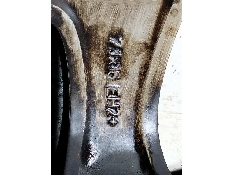 Recambio de llanta aluminio para bmw serie 1 berlina (e81/e87) 118d referencia OEM IAM 16-5-TORNILLOS  