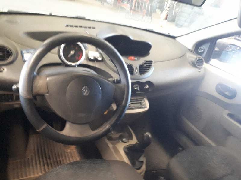 renault twingo del año 2010