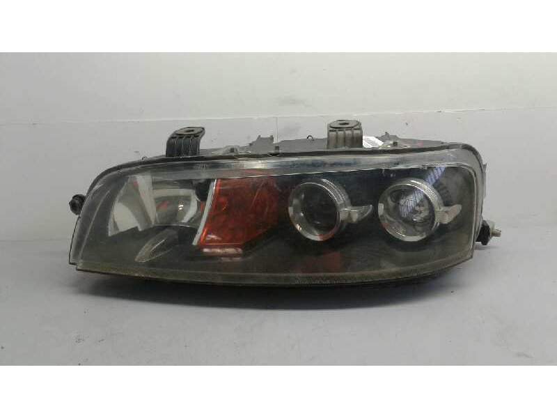 Recambio de faro izquierdo para fiat punto berlina (188) 1.2 cat referencia OEM IAM   106040