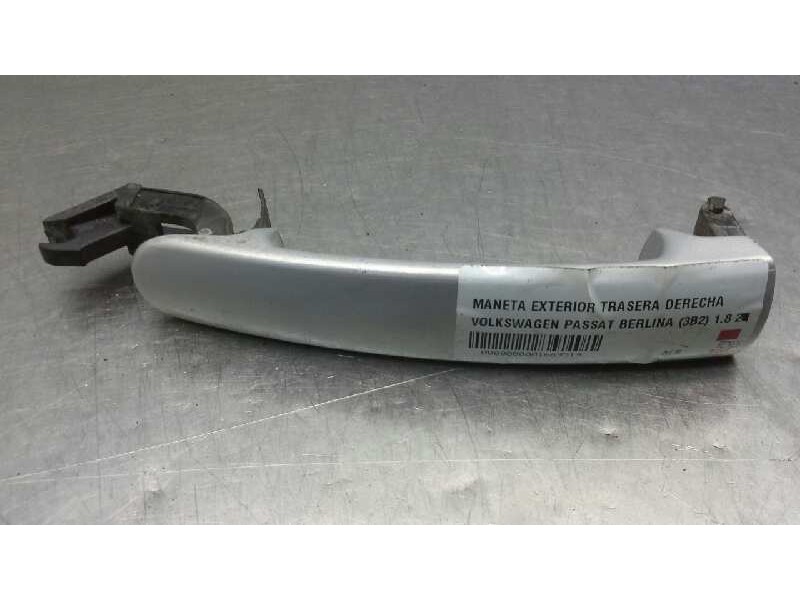 Recambio de maneta exterior trasera derecha para volkswagen passat berlina (3b2) 1.8 20v turbo referencia OEM IAM 3B0837207  