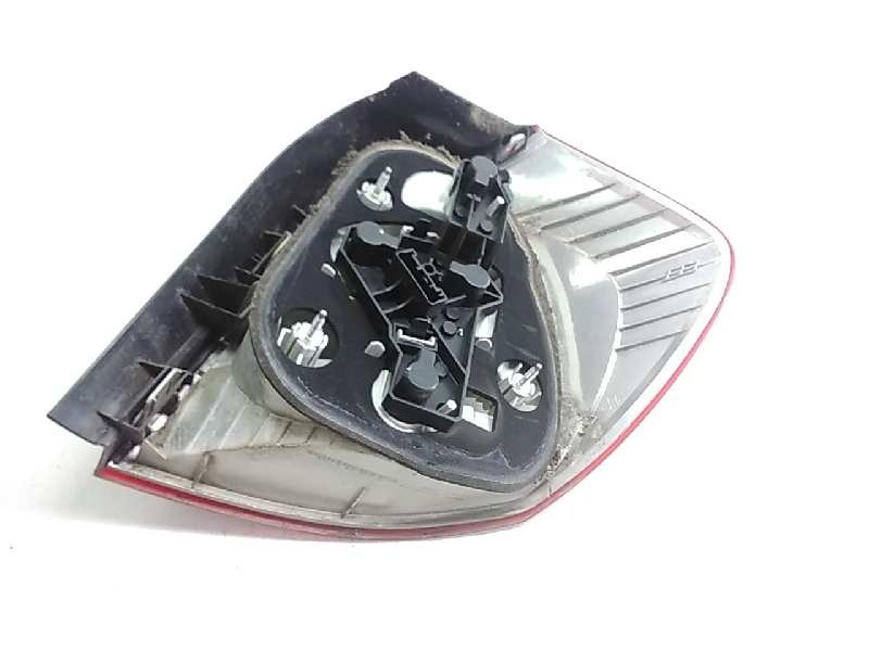 Recambio de piloto trasero izquierdo para bmw serie 1 berlina (e81/e87) 118d referencia OEM IAM 692450113  