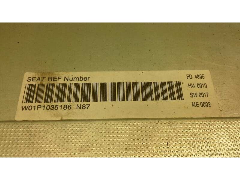 Recambio de sistema audio / radio cd para seat leon (1p1) reference referencia OEM IAM W01P1035186  