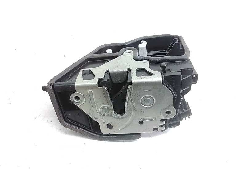 Recambio de cerradura puerta trasera izquierda para bmw serie 5 touring (e61) 525d referencia OEM IAM 7202147  
