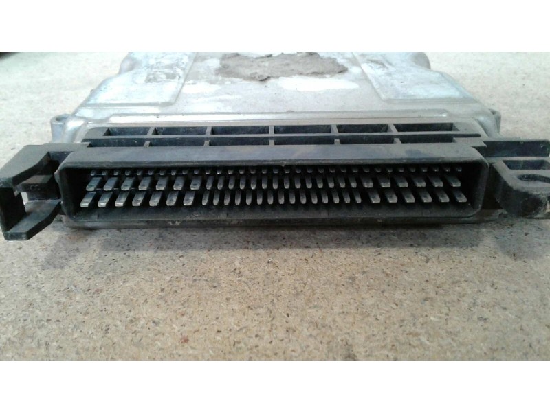 Recambio de centralita motor uce para peugeot 206 berlina 2.0 hdi cat referencia OEM IAM 0281010500 BOSCH BOSCH