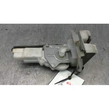 Recambio de cerradura maletero / porton para suzuki swift berlina (mz) gl (3-ptas.) referencia OEM IAM 8251063J00000  