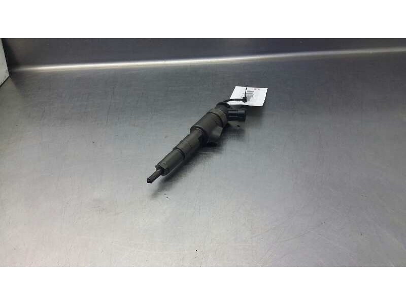 Recambio de inyector para peugeot 206 berlina 1.4 hdi referencia OEM IAM 0445110135  