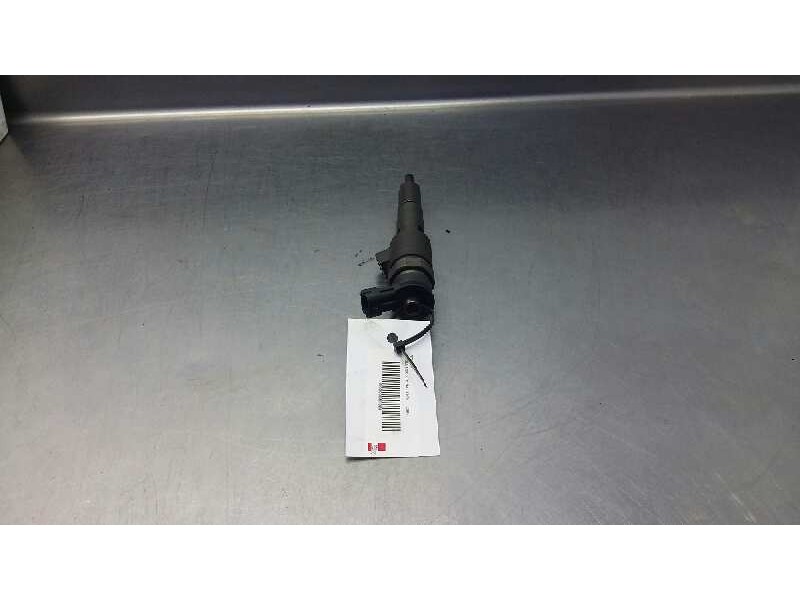 Recambio de inyector para peugeot 206 berlina 1.4 hdi referencia OEM IAM 0445110135  