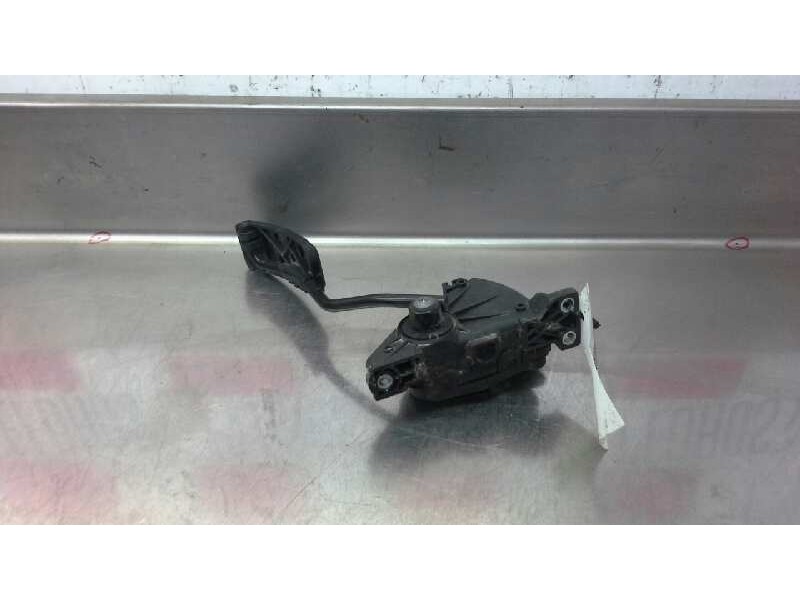 Recambio de pedal acelerador para renault master ii phase 2 caja cerrada 2.5 dci diesel cat referencia OEM IAM 7700314525  