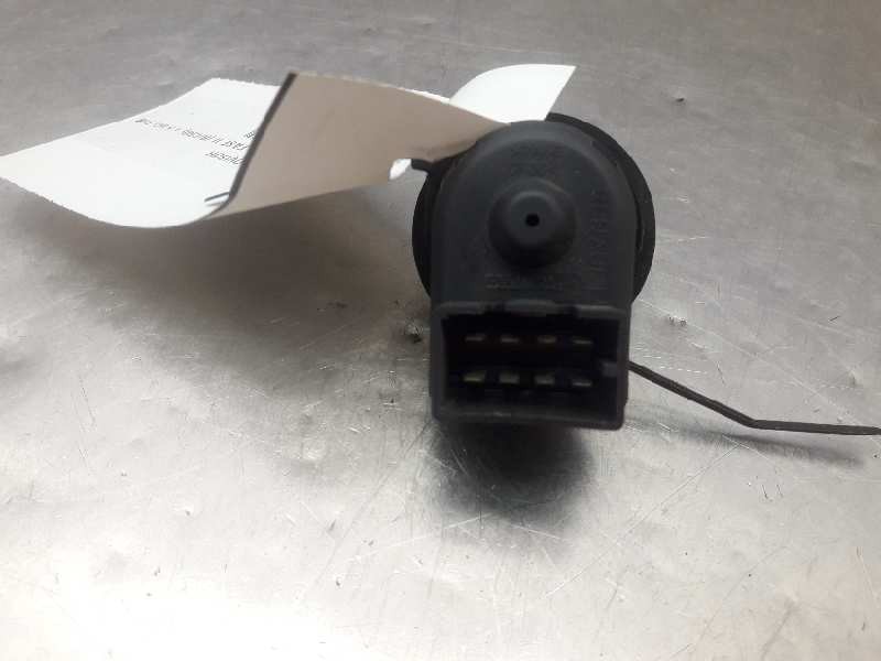 Recambio de mando retrovisor para renault clio ii fase ii (b/cb0) 1.5 dci diesel referencia OEM IAM 7700429992C  