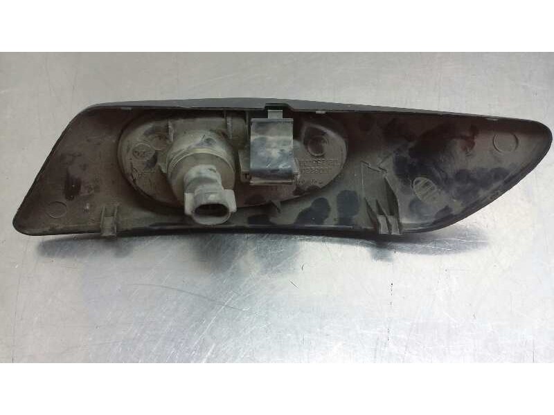 Recambio de piloto lateral izquierdo para iveco daily chasis- cabina (1999 =>) referencia OEM IAM 500322577  9259