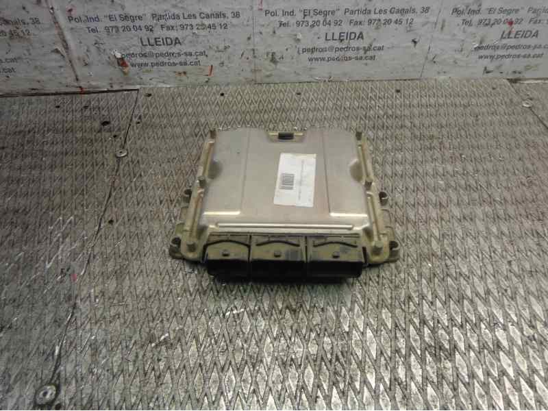 Recambio de centralita motor uce para renault trafic caja cerrada (ab 4.01) 1.9 diesel referencia OEM IAM 8200119842 BOSCH 349