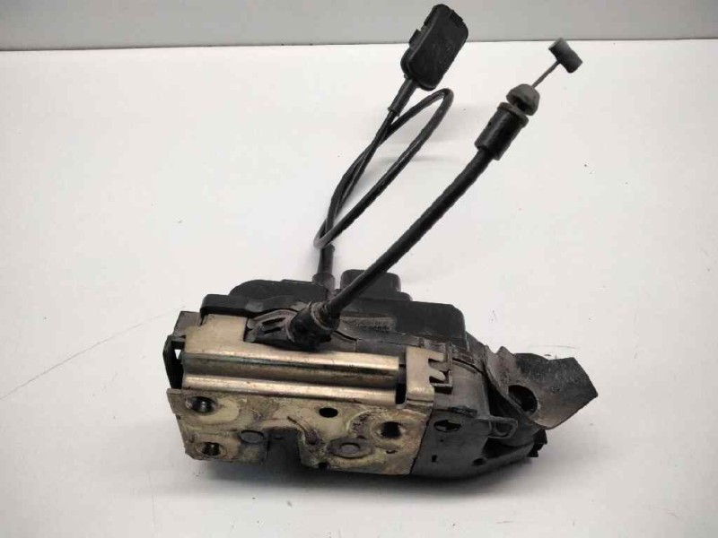 Recambio de cerradura puerta delantera izquierda para renault megane ii berlina 5p dynamique referencia OEM IAM 8200027776  