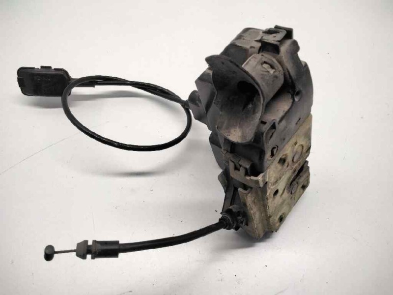 Recambio de cerradura puerta delantera izquierda para renault megane ii berlina 5p dynamique referencia OEM IAM 8200027776  