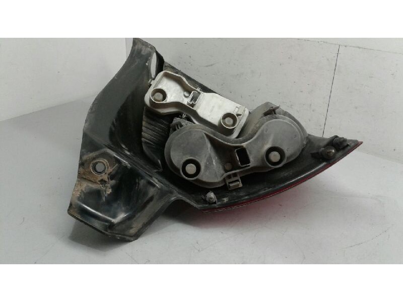 Recambio de piloto trasero derecho para renault megane ii berlina 5p dynamique referencia OEM IAM 8200073237  